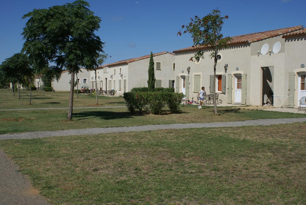 Hotel Restaurant Les Jasses De Camargue Gallargues-le-Montueux Exterior foto